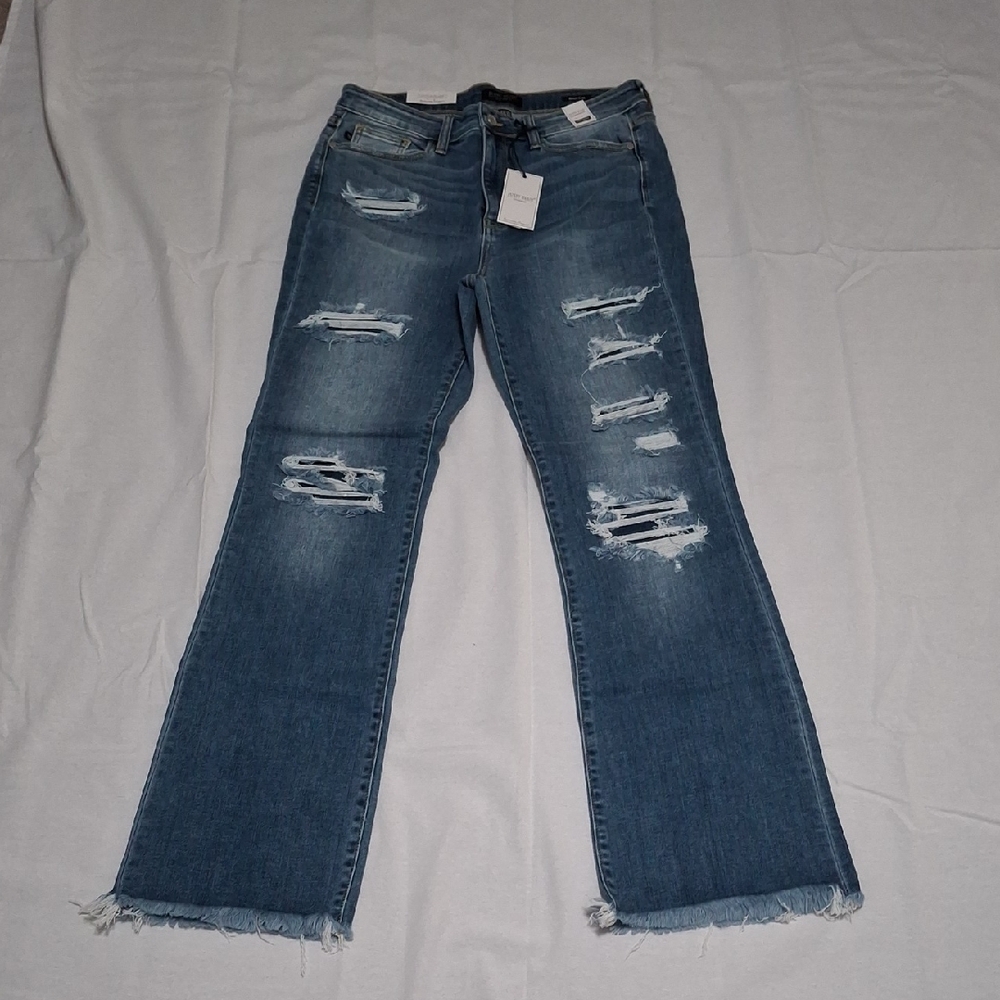NWT JUDY BLUE jeans Size 13/31